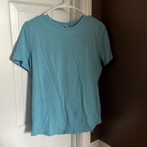 Lululemon blue T-shirt